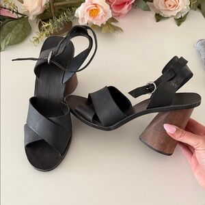 Dolce Vita Black Leather Cross-Strap Block-Heel Sandals